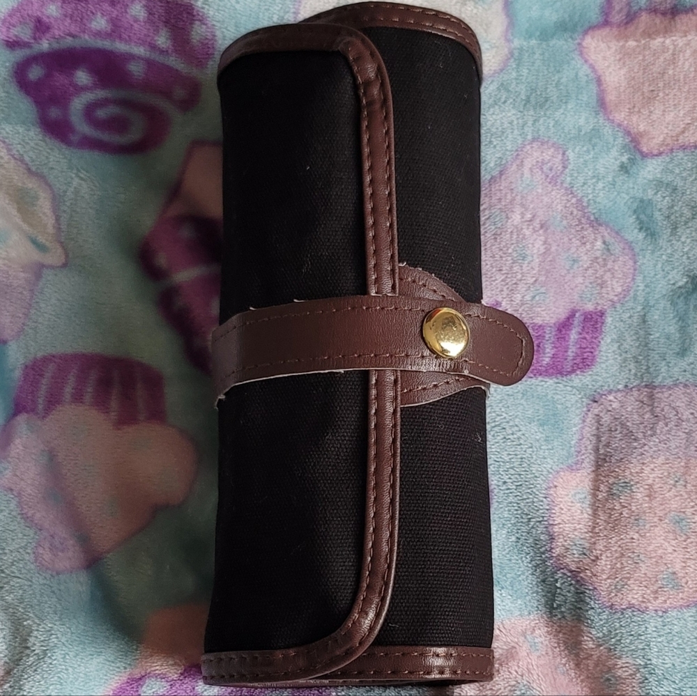 Studio Series Canvas Pencil Wrap W/Artist Colored Pencils